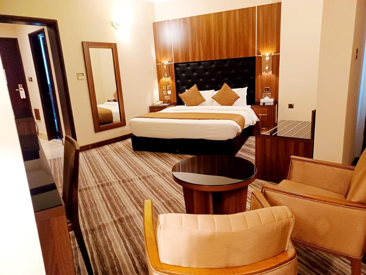 Royal Qatar Hotel Doha Eksteriør billede